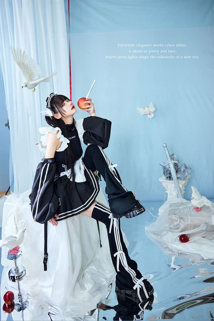 Malymoon×HIDOLATRAL THEODOL レッド l250306_1-683x1024.jpg
