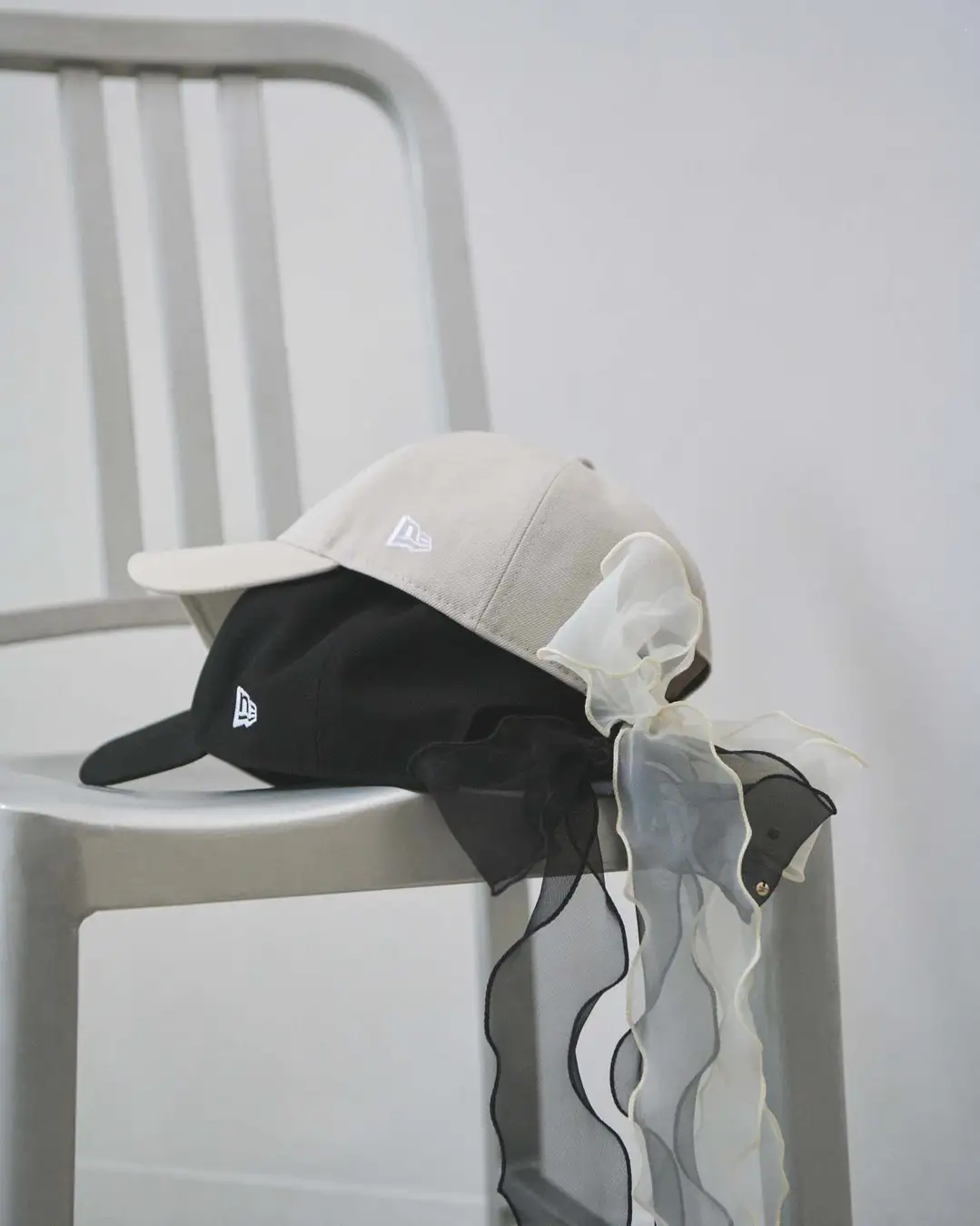 取り外しもできるチュールリボン付き NEW ERA【CELFORDコラボアイテム】