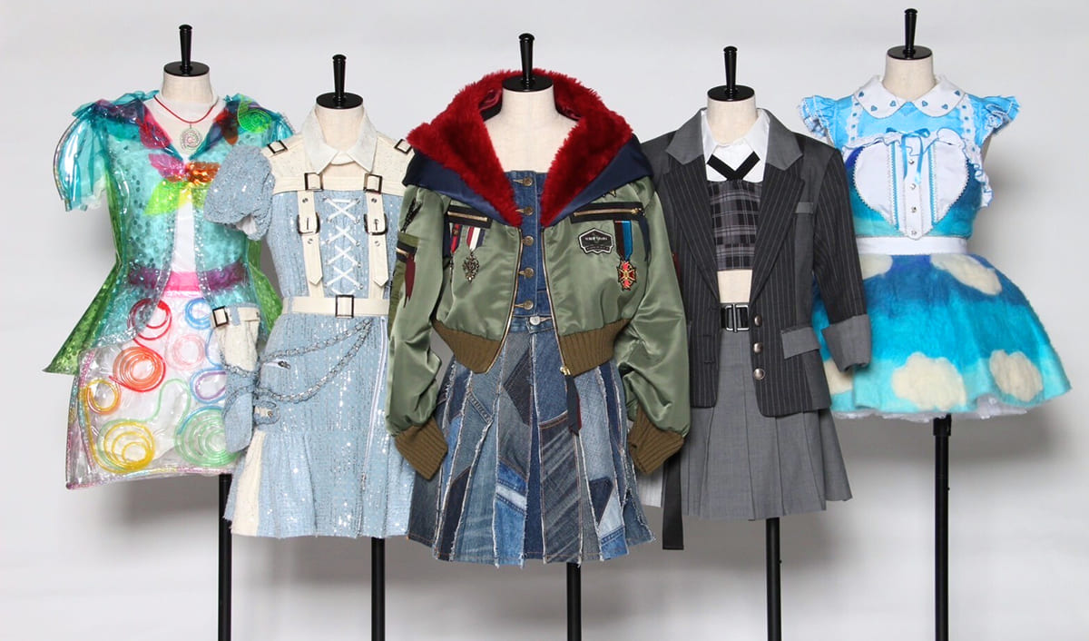 AKB48×大丸東京店　3ヶ月連続ミニ衣装展【第1回目・村山彩希の卒業記念衣装展】